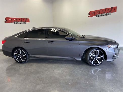 Used 2019 Honda Accord Sport image 2