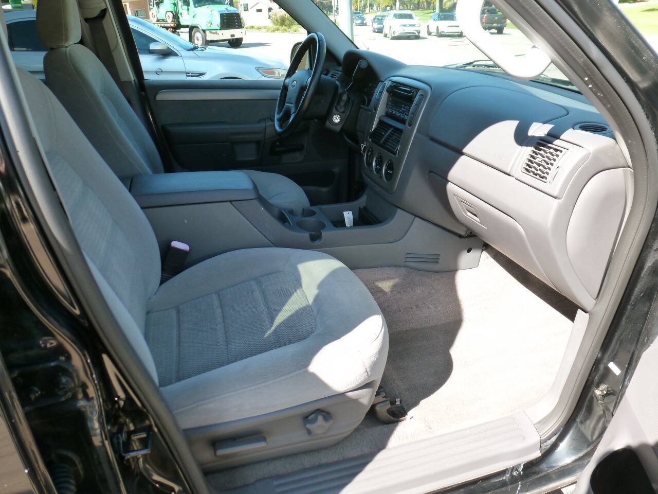 Used 2004 Ford Explorer Sport XLT AWD/4WD image 11