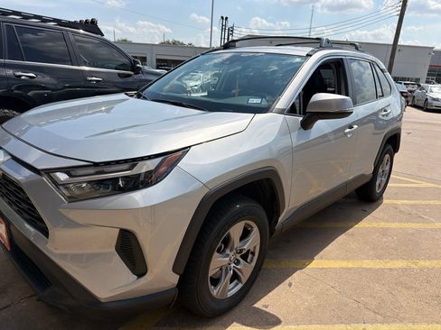 Used 2024 Toyota RAV4 XLE FWD image 3