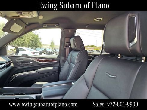 Used 2022 Cadillac Escalade Luxury w/ LPO, Illumination Package RWD image 6