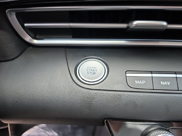 Used 2022 Hyundai Elantra Limited FWD image 25
