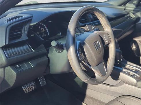 Used 2018 Honda Civic Sport image 9