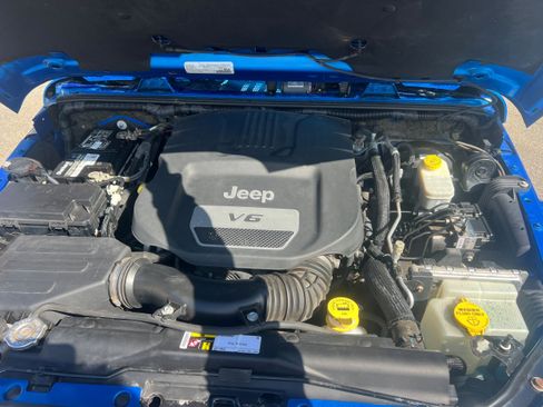 Used 2016 Jeep Wrangler Sahara w/ Trailer Tow Group AWD/4WD image 18