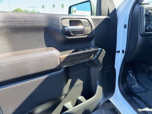 Used 2021 Chevrolet Silverado 1500 RST w/ Z71 Off-Road Package image 28