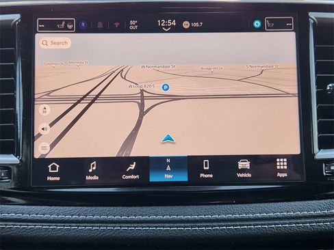 Used 2025 Chrysler Pacifica Limited image 50