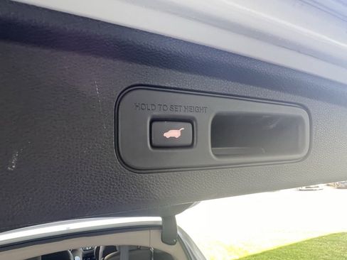 Used 2023 Honda Odyssey Touring image 39