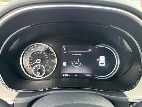 Used 2025 Genesis GV70 2.5T w/ Select Package image 32