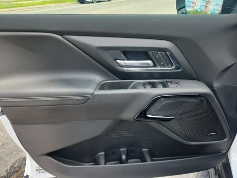 New 2025 Chevrolet Silverado EV LT AWD/4WD image 10