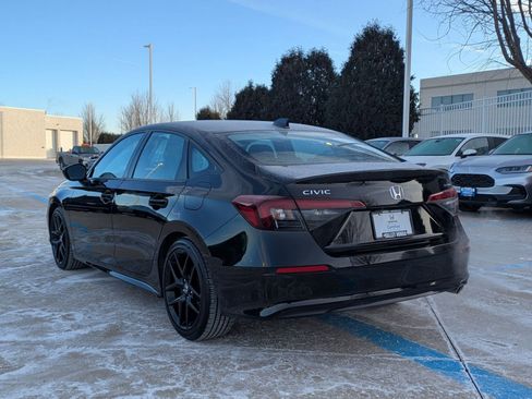 Certified 2025 Honda Civic Sport image 8
