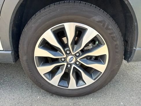 Used 2024 Subaru Outback Limited AWD/4WD image 19