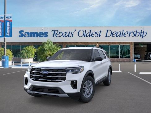 New 2026 Ford Explorer Active w/ Active Comfort Package image 2