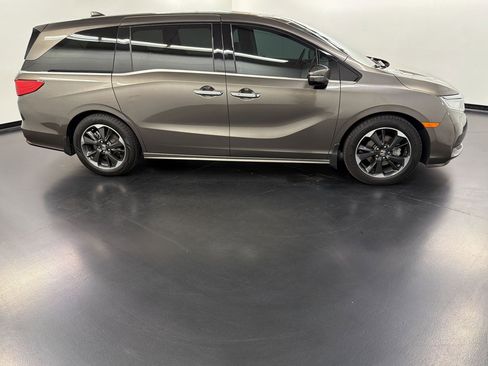 Used 2023 Honda Odyssey Elite image 8