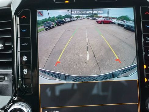 Used 2025 RAM 1500 Laramie AWD/4WD image 26