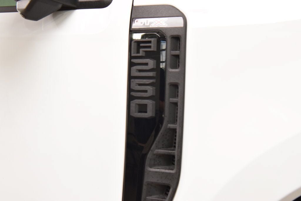 Used 2024 Ford F250 XL w/ STX Appearance Package AWD/4WD image 9