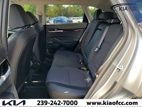 New 2026 Kia Seltos S FWD image 11
