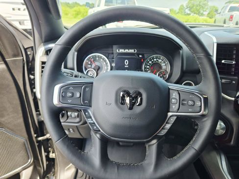 Used 2025 RAM 1500 Laramie AWD/4WD image 21