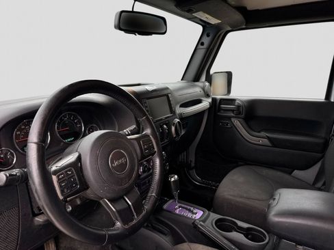 Used 2016 Jeep Wrangler Unlimited Sport w/ Quick Order Package 24S AWD/4WD image 2