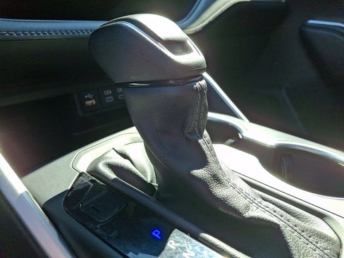 Used 2023 Toyota Highlander XLE FWD image 17