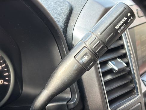 Used 2015 Ford F150 XLT w/ Equipment Group 302A Luxury image 32