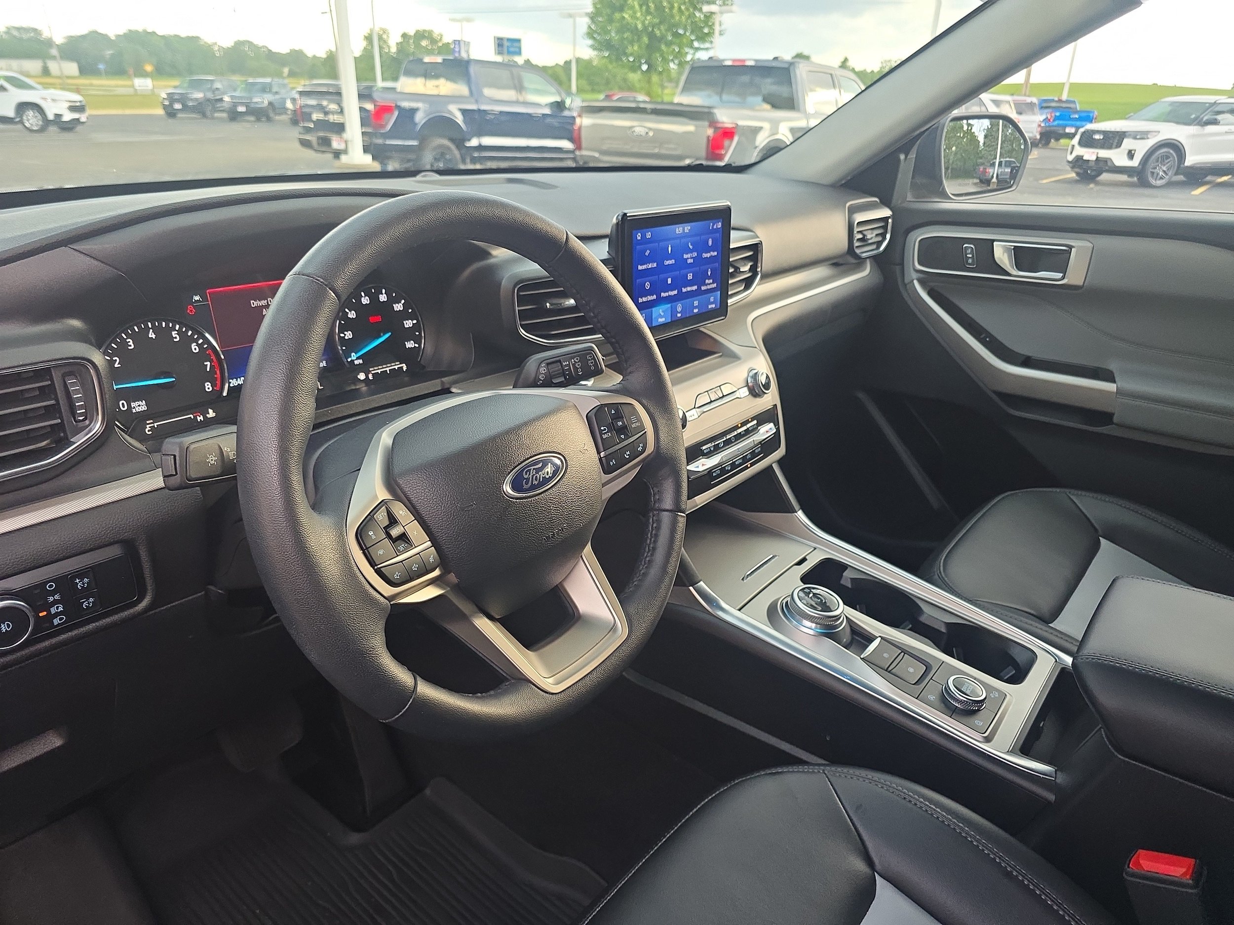 Used 2024 Ford Explorer XLT w/ Equipment Group 202A AWD/4WD image 10