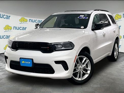 Used 2024 Dodge Durango GT AWD/4WD image 3