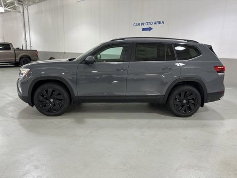 New 2026 Volkswagen Atlas SE image 5