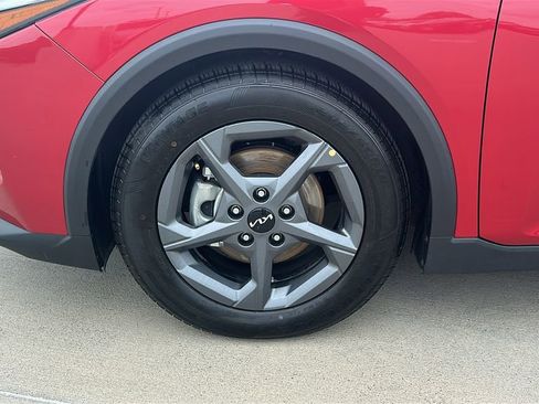 Used 2025 Kia K4 LXS image 6