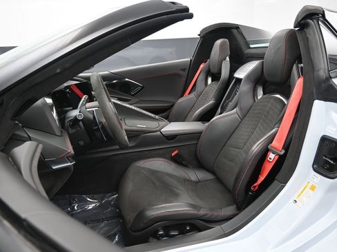 Used 2023 Chevrolet Corvette Stingray Premium Conv w/ Z51 Performance Package image 27