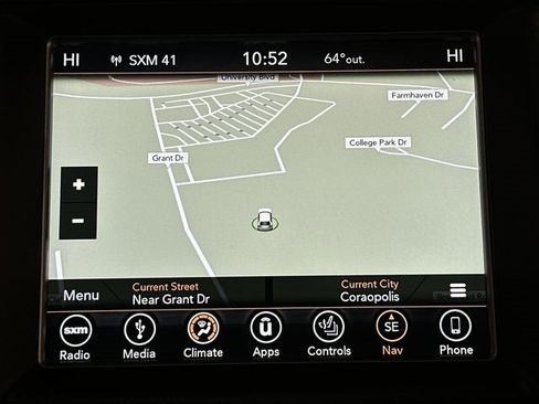 Used 2018 Jeep Grand Cherokee Altitude image 12