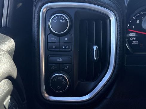 Used 2020 Chevrolet Silverado 1500 LT image 16