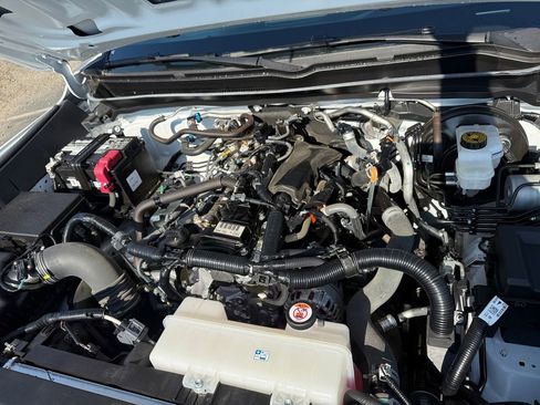 Used 2024 Toyota Tacoma SR image 18