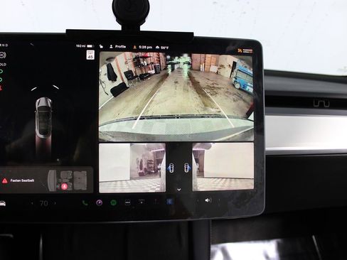 Used 2021 Tesla Model 3 Performance image 17