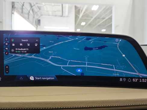 Used 2024 Cadillac XT4 Luxury w/ Cold Weather Package image 21