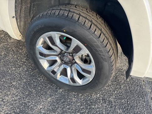 Used 2023 RAM 1500 Limited image 9