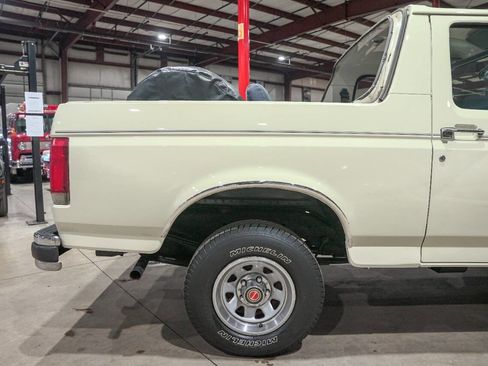 Used 1990 Ford Bronco AWD/4WD image 9
