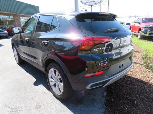 Used 2025 Buick Encore GX Preferred AWD/4WD image 16