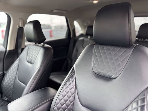 Used 2024 Ford Edge Titanium AWD/4WD image 14