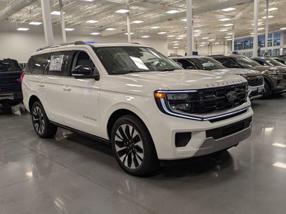 New 2025 Ford Expedition Platinum w/ Platinum Ultimate Package