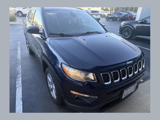 Used 2019 Jeep Compass Latitude w/ Popular Equipment Group AWD/4WD image 1