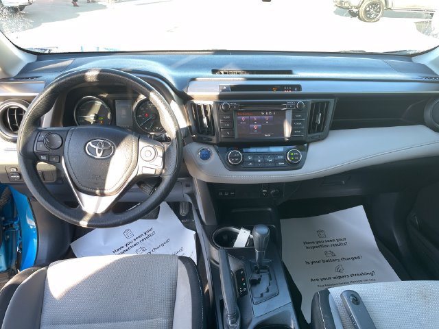 Used 2018 Toyota RAV4 LE AWD/4WD image 13