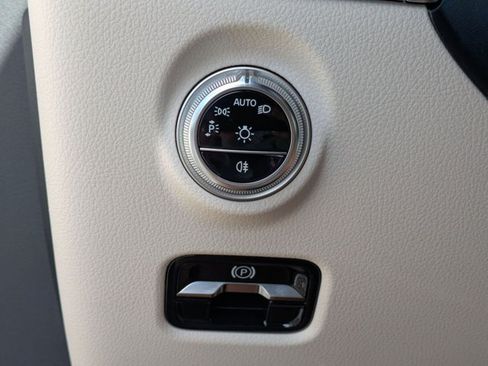 Used 2026 Mercedes-Benz CLE 300 4MATIC Coupe image 12