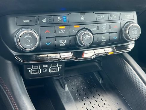 Used 2025 Dodge Durango R/T w/ Blacktop Package AWD/4WD image 30