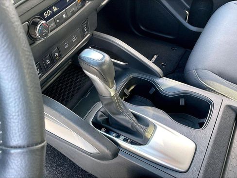 Certified 2025 Nissan Frontier SV w/ SV Convenience Package image 16