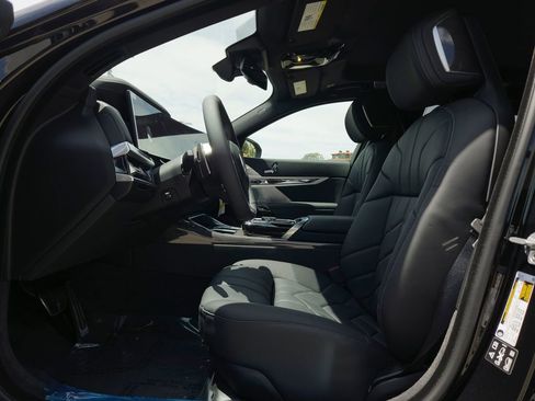 New 2026 BMW 760i xDrive w/ Executive Package AWD/4WD image 7