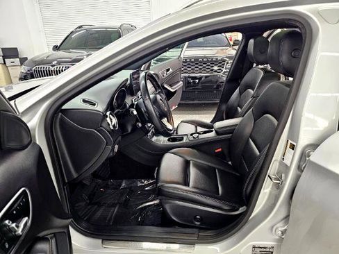 Used 2018 Mercedes-Benz GLA 250 4MATIC w/ Premium Package image 29