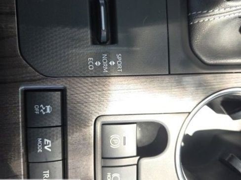 Used 2022 Toyota Highlander Limited AWD/4WD image 39