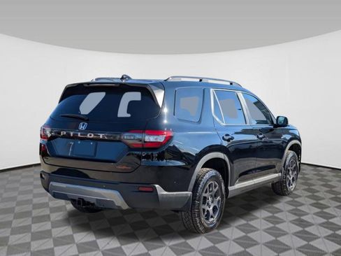 New 2026 Honda Pilot TrailSport image 7