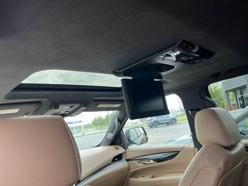 Used 2020 Cadillac Escalade Platinum AWD/4WD image 10