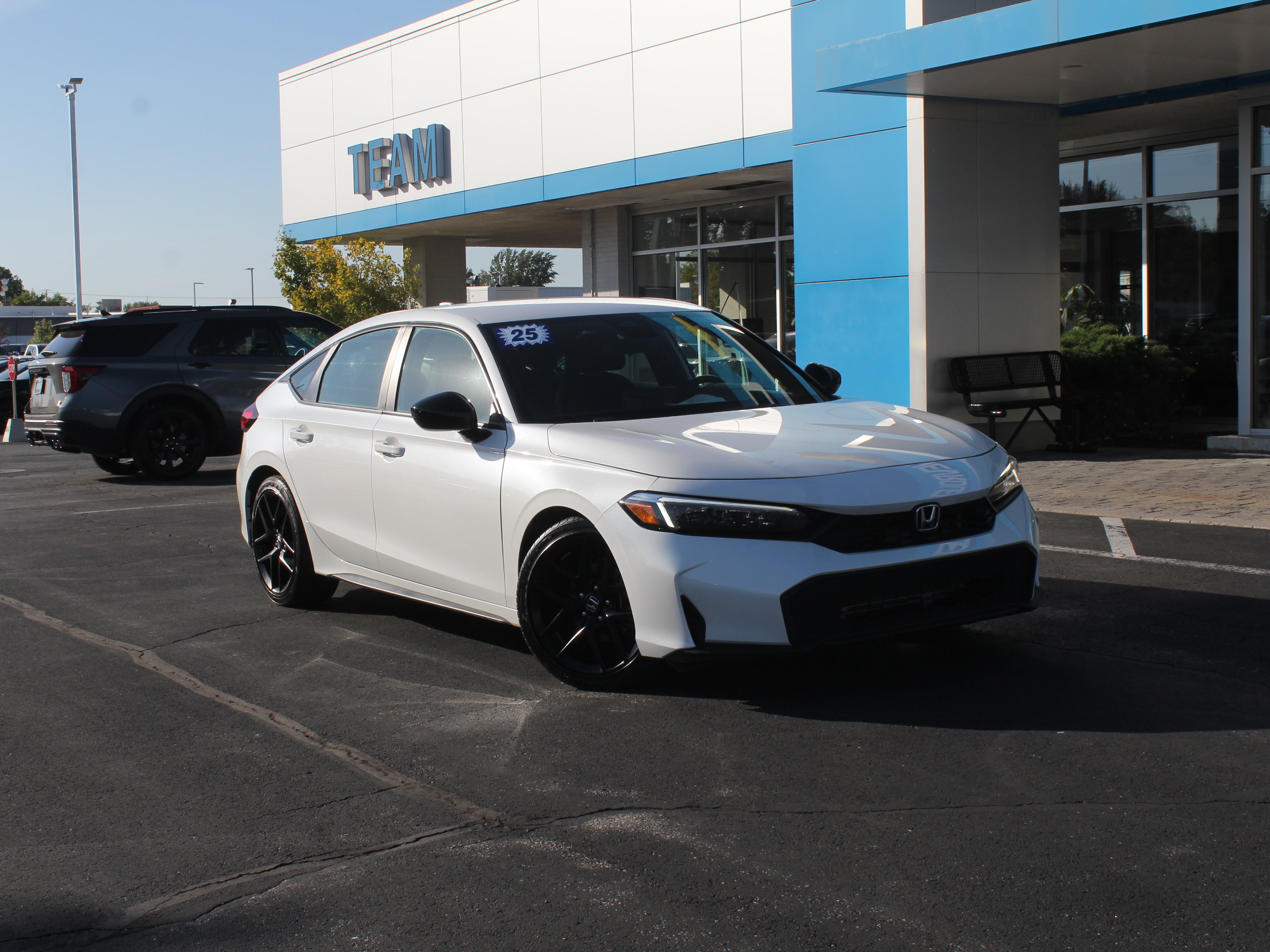 Used 2025 Honda Civic Sport image 4