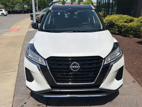 Used 2024 Nissan Kicks SV image 8